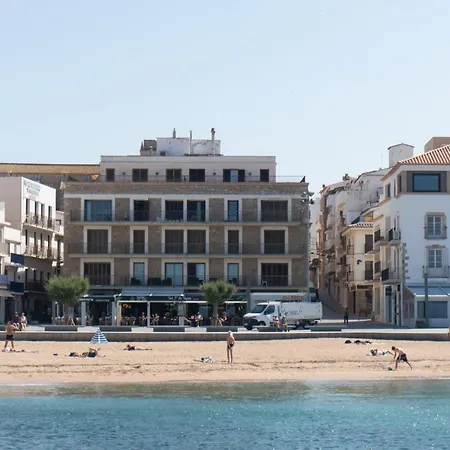 Apartamento En Primera Linea De Mar En La Escala Apartment